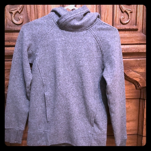 lululemon athletica Tops - Lululemon Sweatshirt Pullover